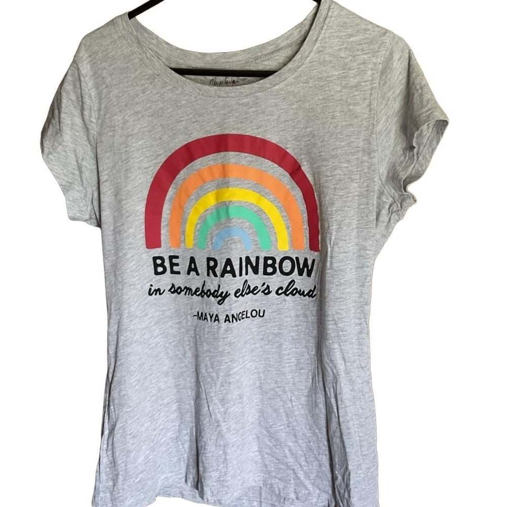 Maya Angelou Be a Rainbow in Somebody Else's Cloud T-shirt, XXXL (21)